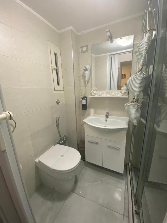 B&B House Napoli Cavour ภายนอก รูปภาพ
