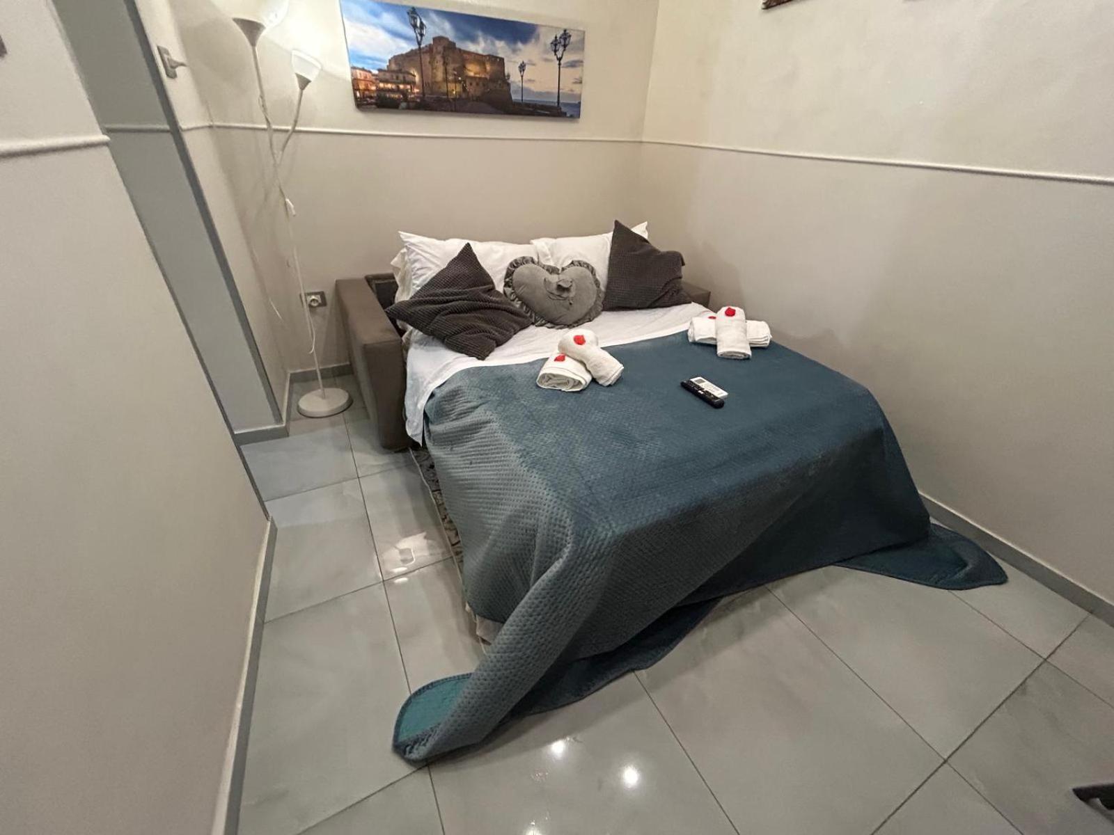 B&B House Napoli Cavour ภายนอก รูปภาพ