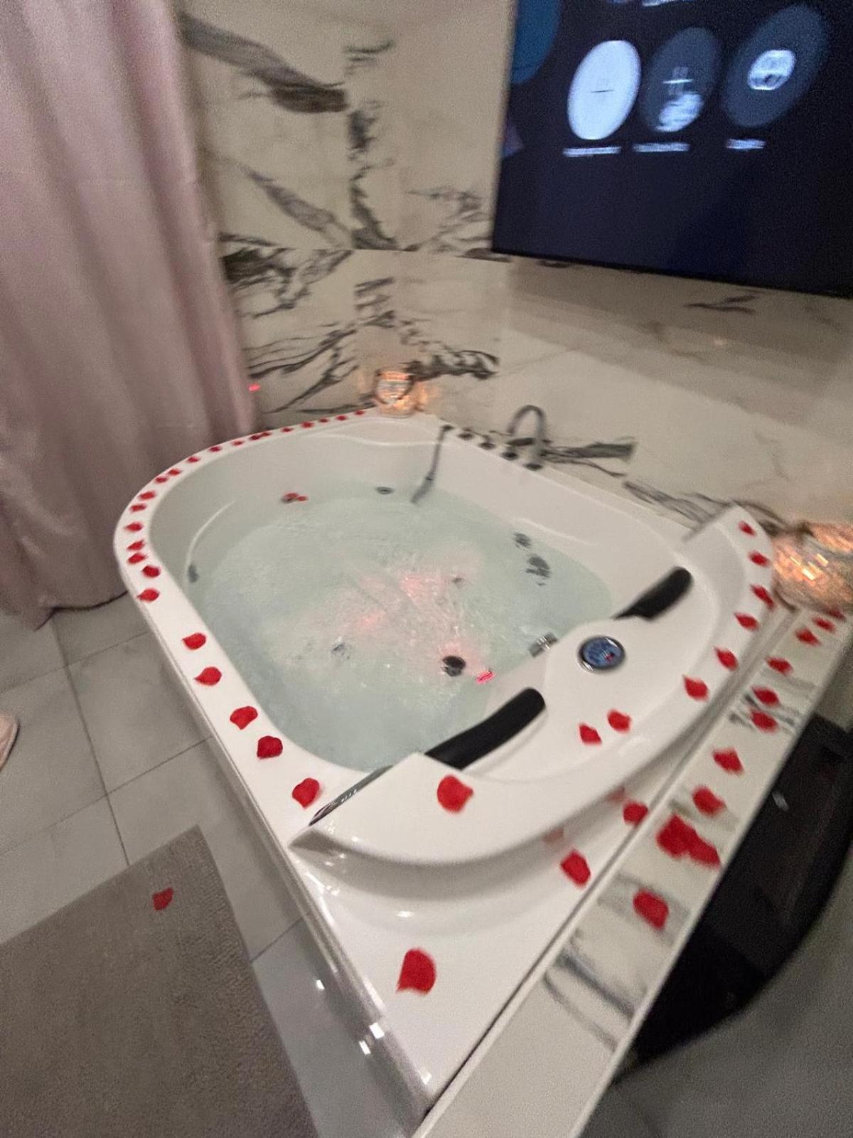 B&B House Napoli Cavour ภายนอก รูปภาพ